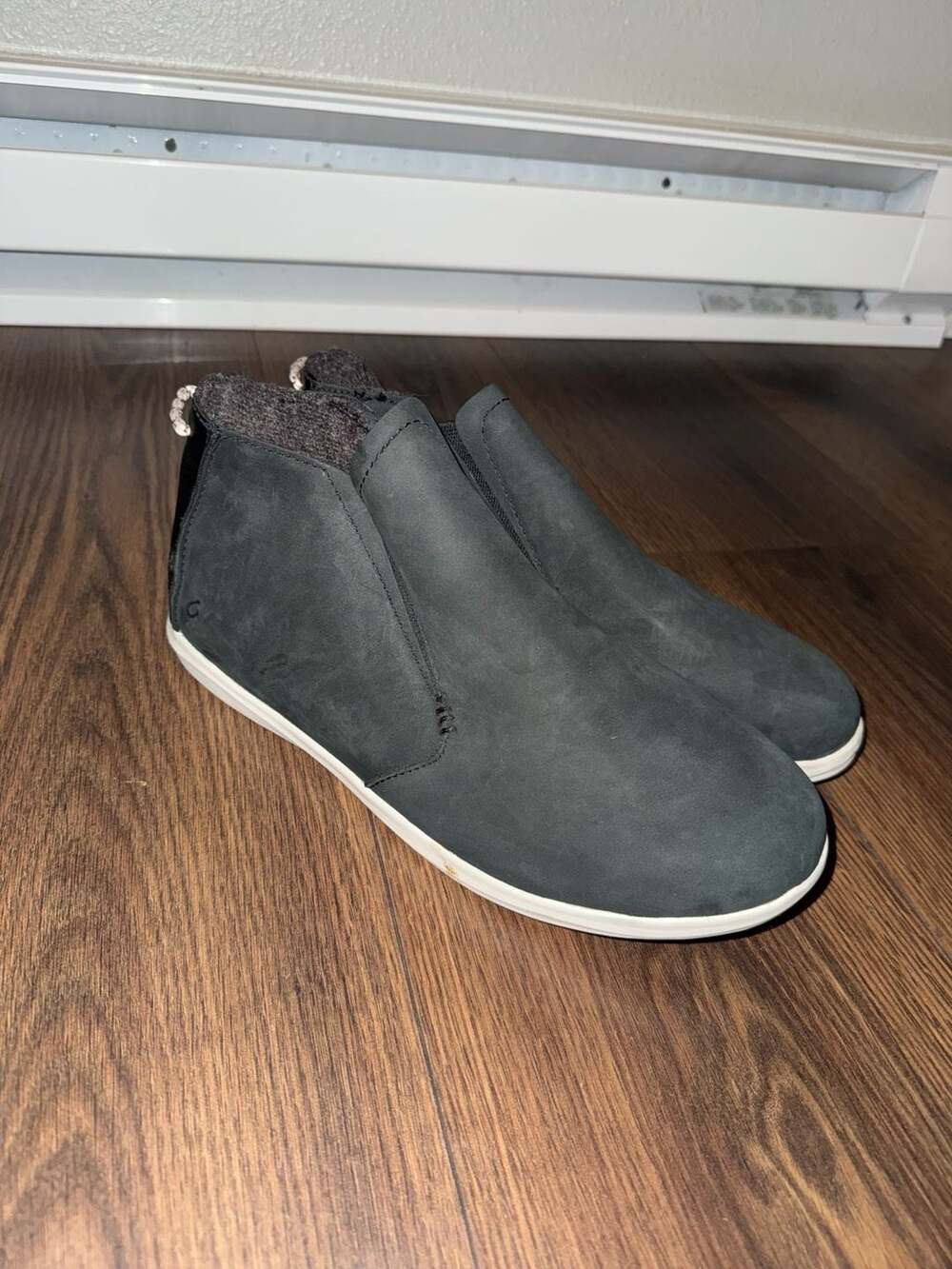 Olukai Hawai'iloa Manu Hope Size Women’s 11 Black/Gray Leather